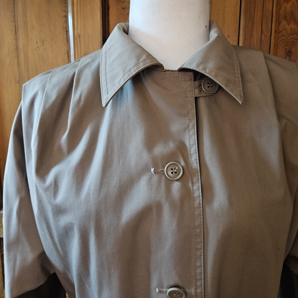 Vintage Carol Cohen Braefair Classic Tan Belted Flare Trench Coat With Collar. - Picture 5 of 8